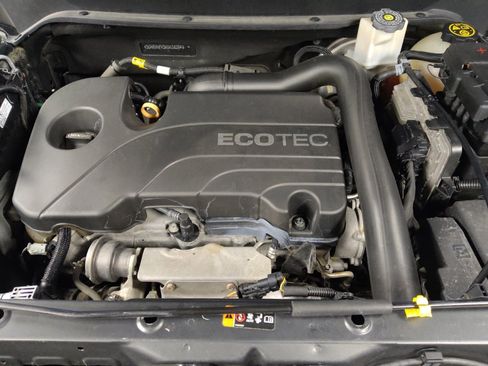 Used 2019 Chevrolet Equinox LS w/ LS Convenience Package FWD image 30