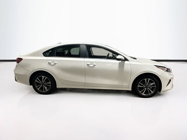 Certified 2024 Kia Forte LXS w/ LXS Technology Package FWD image 8