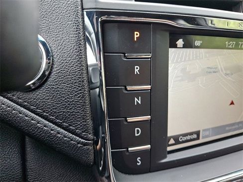 Used 2017 Lincoln Continental Select FWD image 14