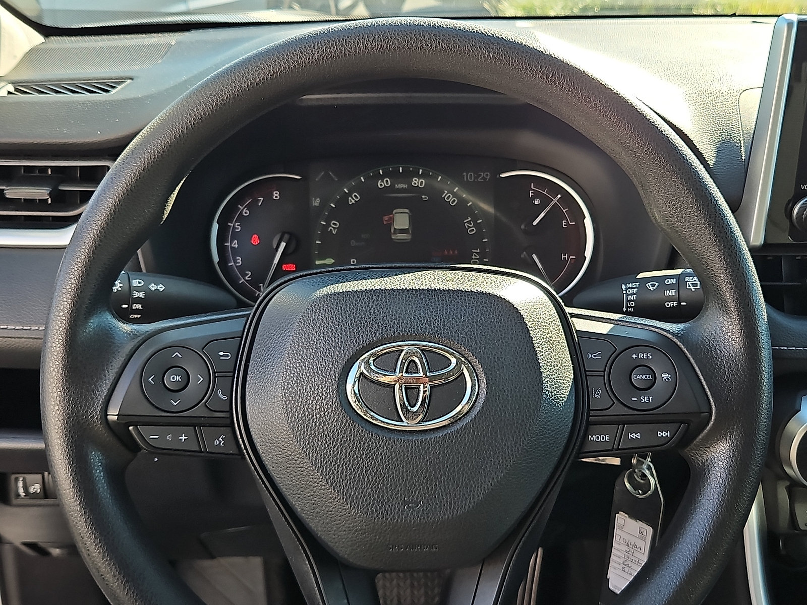 Used 2024 Toyota RAV4 LE AWD/4WD image 18