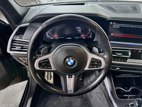 Used 2021 BMW X7 xDrive40i w/ M Sport Package AWD/4WD image 17