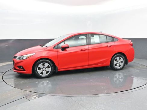 Used 2018 Chevrolet Cruze LS image 5