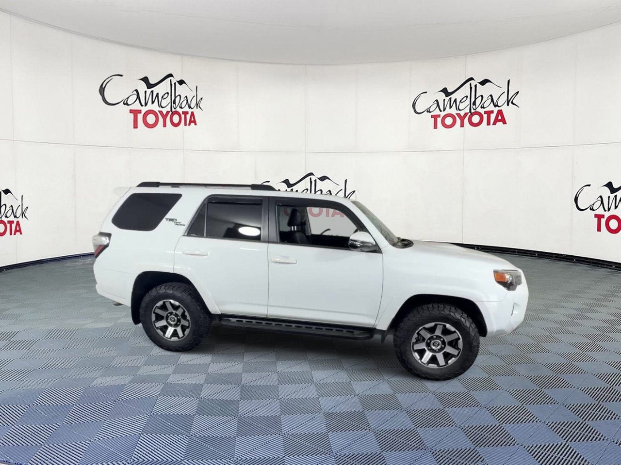 Used 2023 Toyota 4Runner TRD Off-Road Premium w/ Off Road Premium Plus Package AWD/4WD image 4
