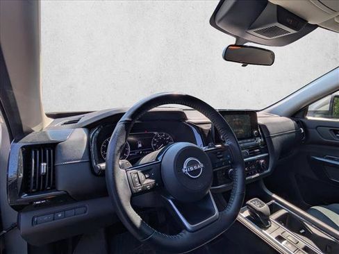 Used 2022 Nissan Pathfinder SV FWD image 10