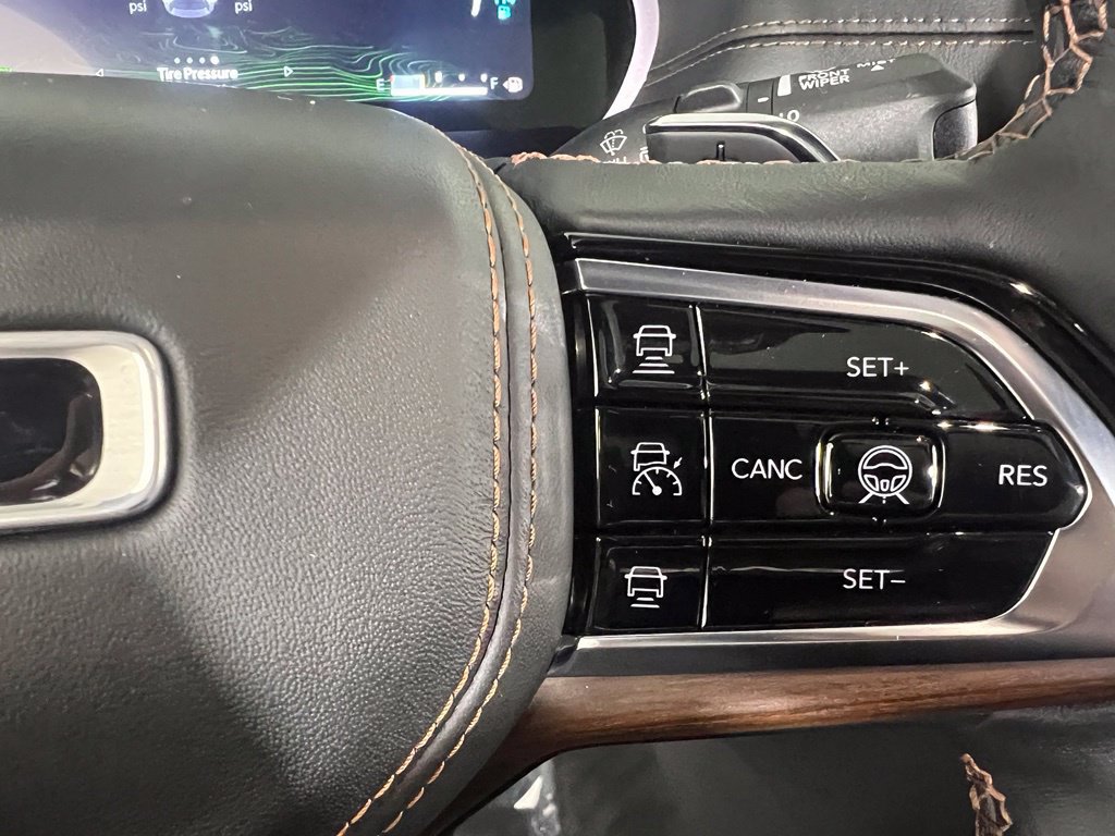 Used 2023 Jeep Grand Cherokee Summit w/ Luxury Tech Group V AWD/4WD image 24