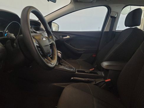 Used 2016 Ford Focus SE FWD image 17