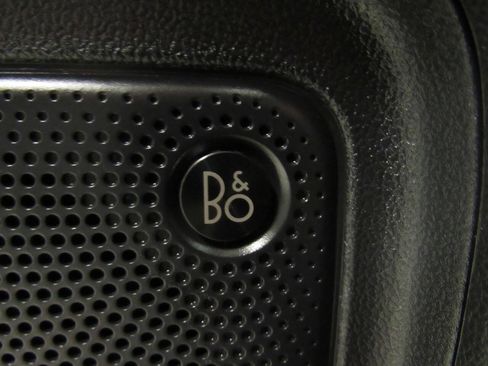 Used 2020 Ford Escape Titanium AWD/4WD image 32