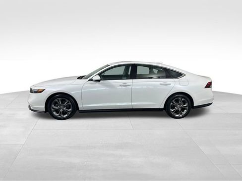 Used 2024 Honda Accord EX image 3