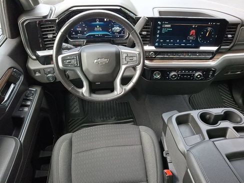 Used 2022 Chevrolet Silverado 1500 RST AWD/4WD image 11