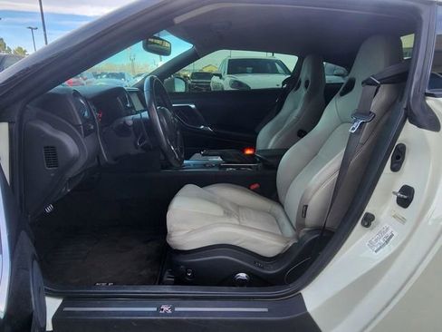 Used 2009 Nissan GT-R Premium image 5