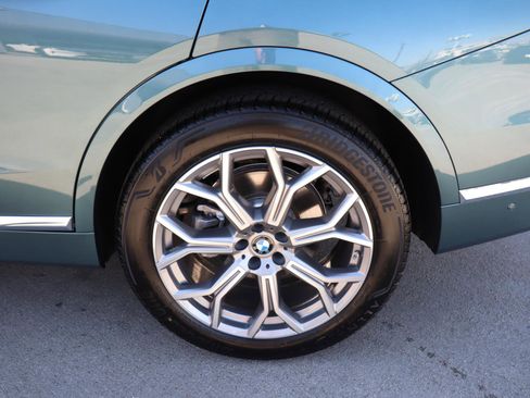 Used 2026 BMW X7 xDrive40i image 10