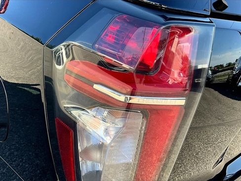 Used 2024 Chevrolet Tahoe Premier image 30