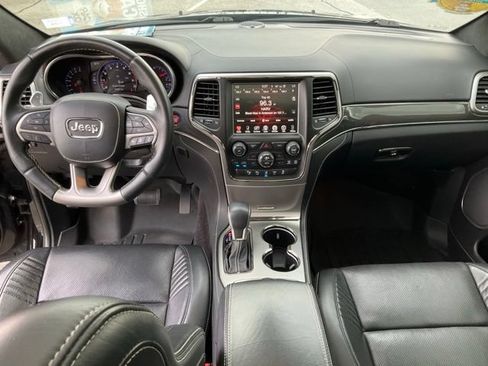 Used 2017 Jeep Grand Cherokee SRT AWD/4WD image 4