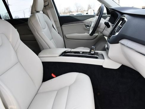 Used 2025 Volvo XC90 B6 Plus w/ Protection Package Premier image 28