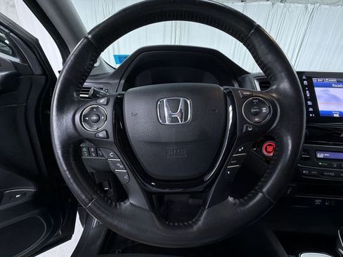 Used 2018 Honda Ridgeline RTL-E image 25