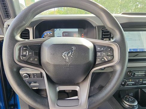 Used 2022 Ford Bronco 2-Door AWD/4WD image 15