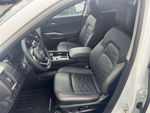 Certified 2024 Nissan Pathfinder Platinum w/ Cargo Package image 13