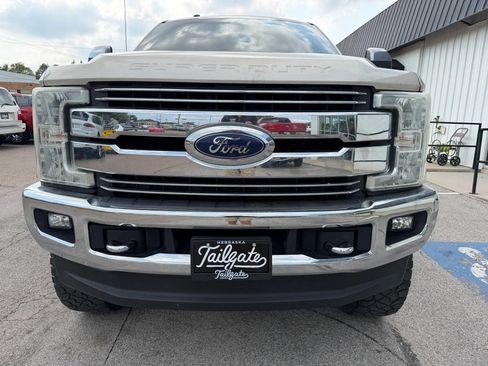 Used 2017 Ford F250 Lariat w/ Chrome Package AWD/4WD image 3