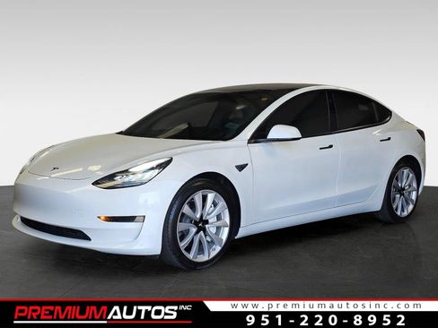 Used 2020 Tesla Model 3 RWD image 1