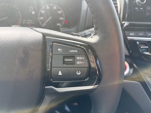 Used 2025 Honda Odyssey Touring image 12