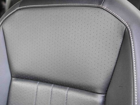 Used 2022 Volkswagen Tiguan SE w/ Panoramic Sunroof Package image 26