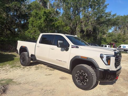 Used 2026 GMC Sierra 2500 AT4X AWD/4WD image 3