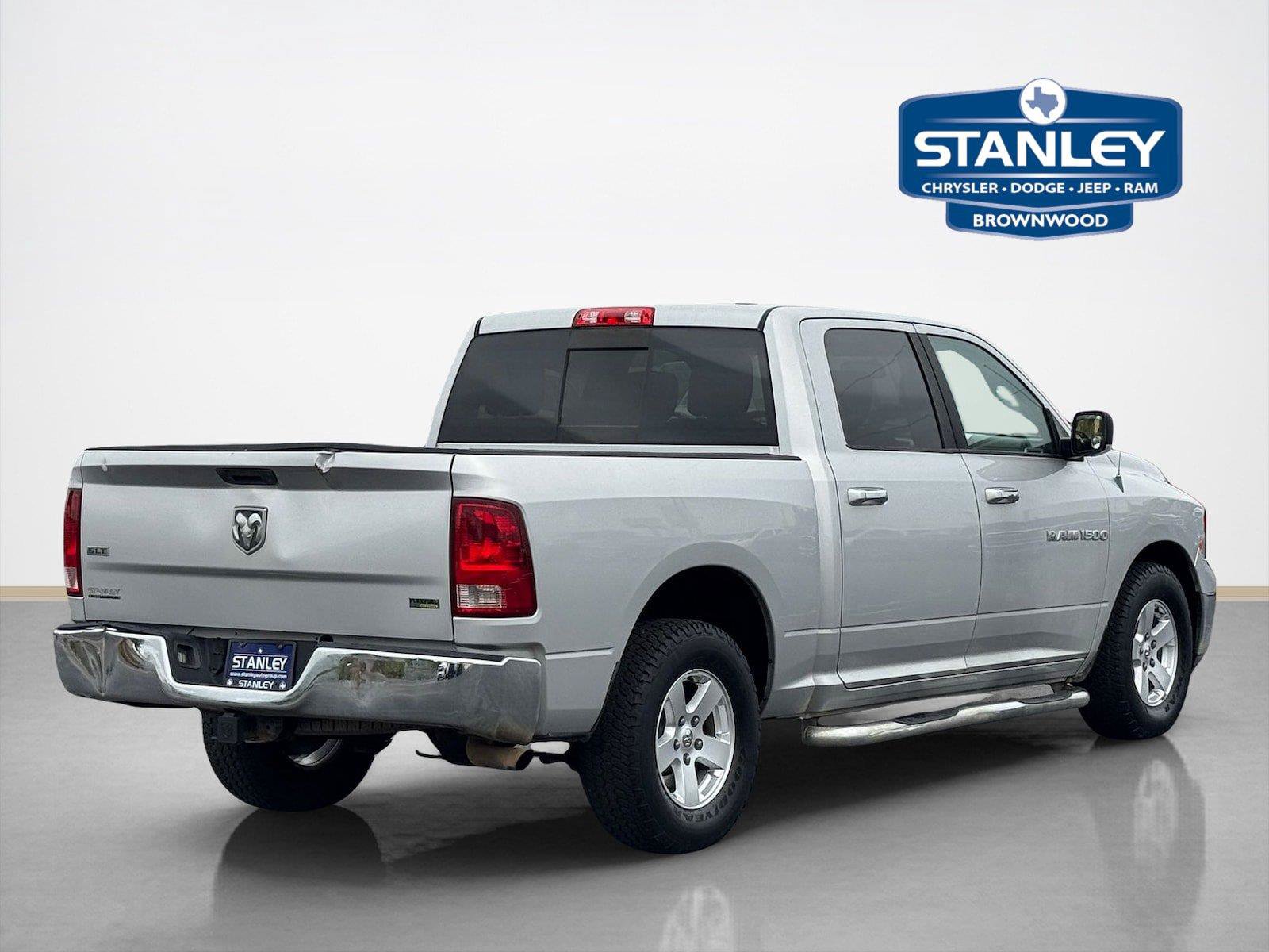 Used 2011 RAM 1500 Classic SLT w/ Luxury Group RWD image 9