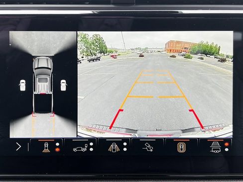 Used 2024 GMC Sierra 1500 AT4 w/ AT4 Preferred Package image 6