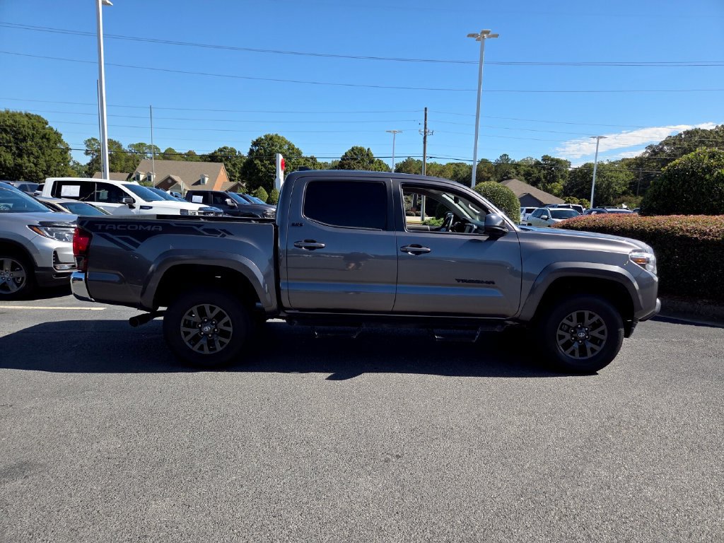 Used 2021 Toyota Tacoma SR5 RWD image 13