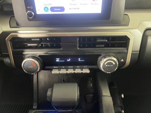 Certified 2025 Toyota Tacoma SR5 image 20