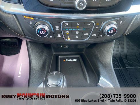 Used 2020 Chevrolet Traverse Premier AWD/4WD image 21