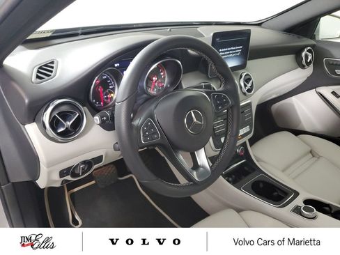 Used 2018 Mercedes-Benz GLA 250 image 26