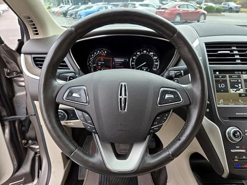 Used 2018 Lincoln MKC Reserve w/ Lincoln MKC Climate Package image 17