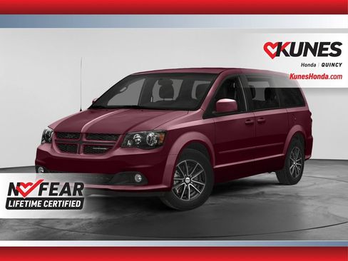 Used 2018 Dodge Grand Caravan GT FWD image 1