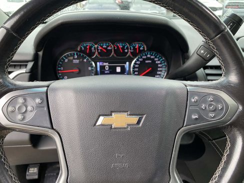 Used 2018 Chevrolet Tahoe LT w/ RST Edition image 18