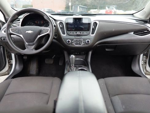 Used 2020 Chevrolet Malibu LT image 18