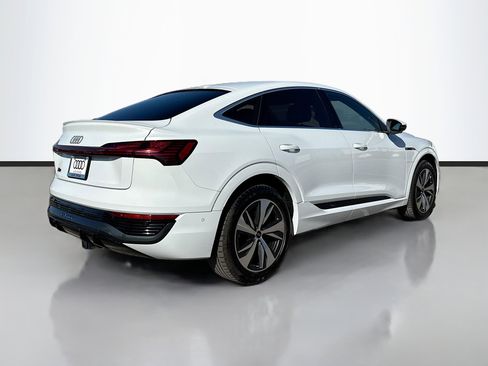 Certified 2024 Audi Q8 e-tron Premium Plus w/ Premium Plus Package image 3