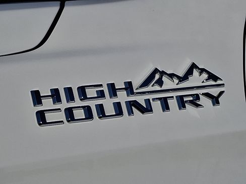 Used 2024 Chevrolet Tahoe High Country w/ Advanced Technology Package image 35