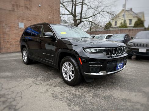 Used 2022 Jeep Grand Cherokee L Limited AWD/4WD image 3