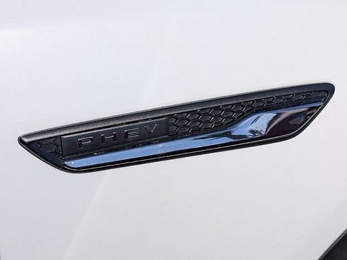 Used 2024 MAZDA CX-90 Plug-In Hybrid w/ Premium Pkg AWD/4WD image 9