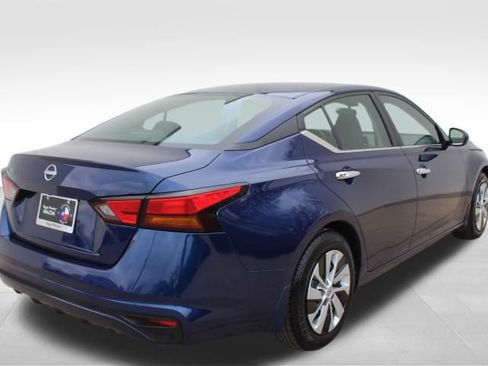 Used 2024 Nissan Altima 2.5 S image 8