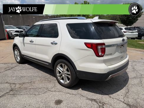 Used 2016 Ford Explorer Limited w/ Equipment Group 301A AWD/4WD image 8