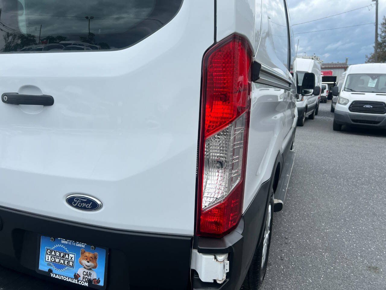 Used 2019 Ford Transit 250 130 Low Roof w/ Exterior Upgrade Package RWD image 35