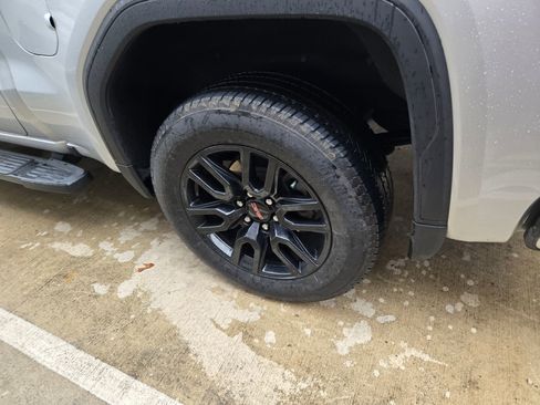 Used 2021 GMC Sierra 1500 Elevation w/ LPO, Elevation Black Package image 6