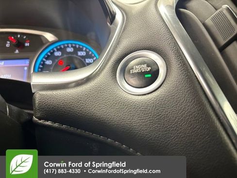 Used 2023 Chevrolet Traverse LT image 31