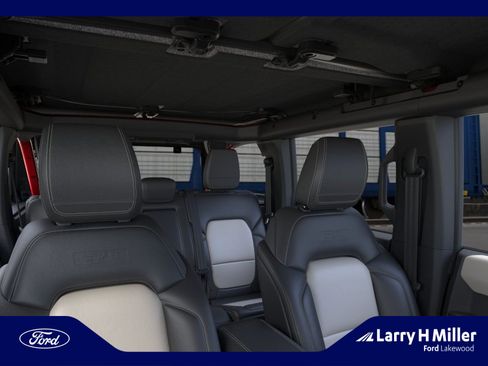 New 2026 Ford Bronco Outer Banks AWD/4WD image 12