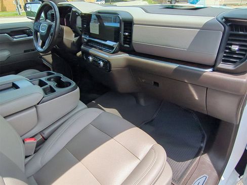 Certified 2022 GMC Sierra 1500 SLT w/ X31 Off-Road Package image 24