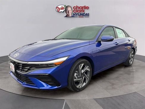 New 2026 Hyundai Elantra Limited image 1