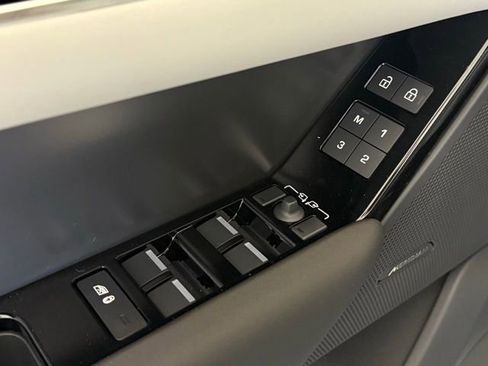 New 2026 Land Rover Range Rover Velar S image 25