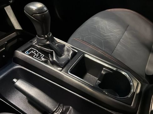 Used 2016 Toyota Tacoma SR5 AWD/4WD image 29